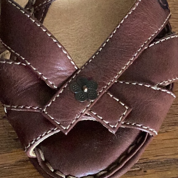 BORN LEATHER SLING BACK SANDALS - Picture 9 of 10